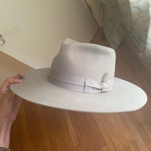 WIDE BRIM HAT